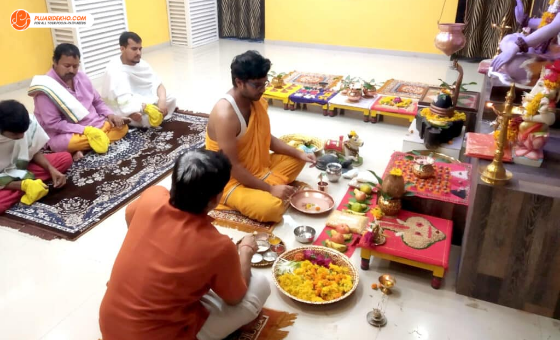 pandit ji in gaur city